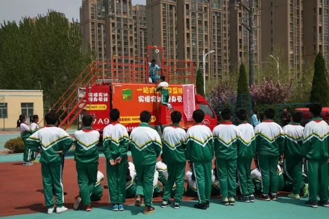 亿和海丽的移动体验馆