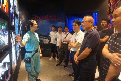 正版管家婆今晚资料